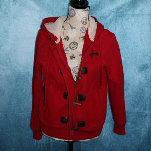 Red jacket - Picture 6 of 7